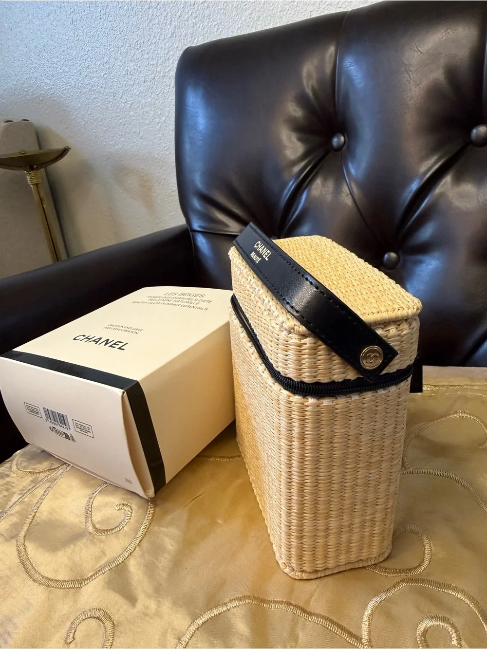 NIB CHANEL BEAUTE 2026 Les Beiges Woven Wicker Mini Vanity/Cosmetic Case